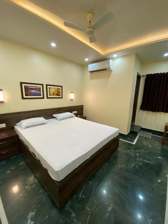 Shivam Hotel