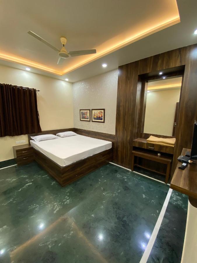 Shivam Hotel
