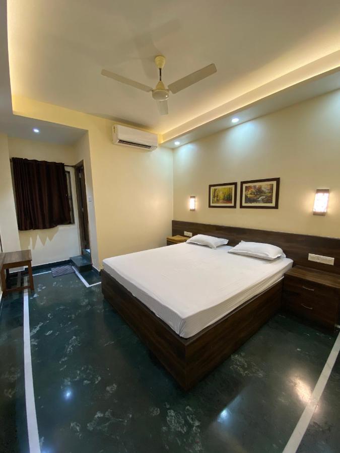 Shivam * Kolkata